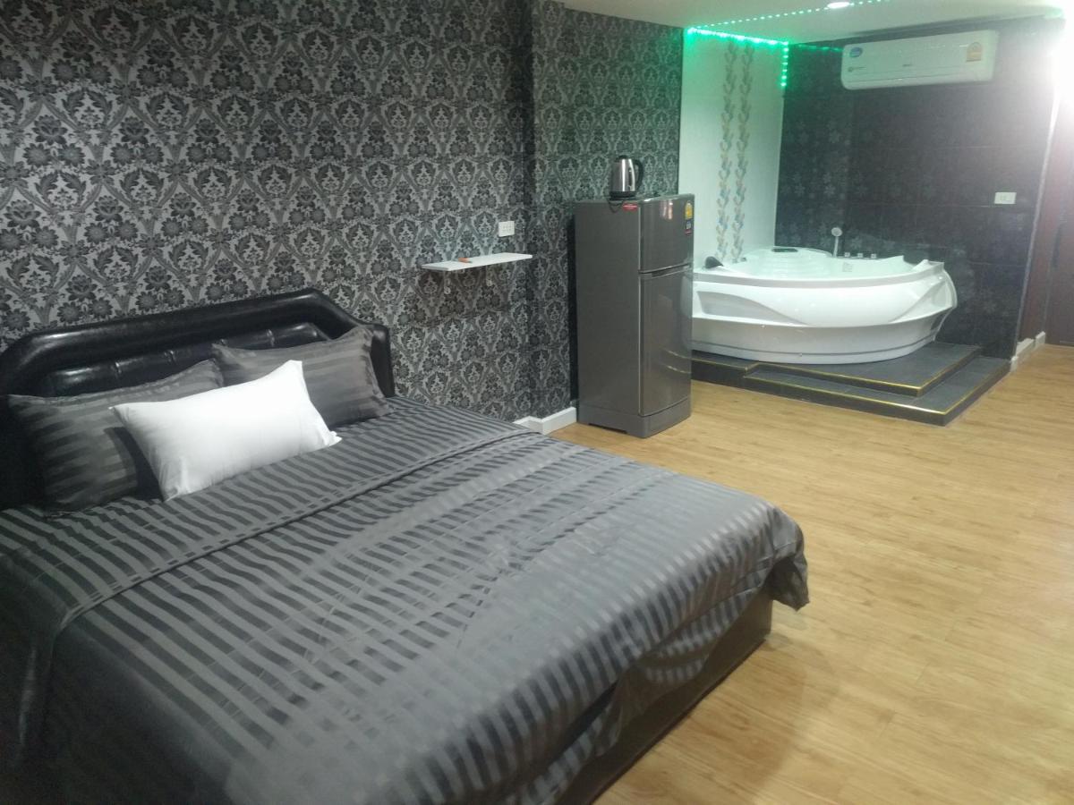 Gw Guesthouse Паттая Екстер'єр фото