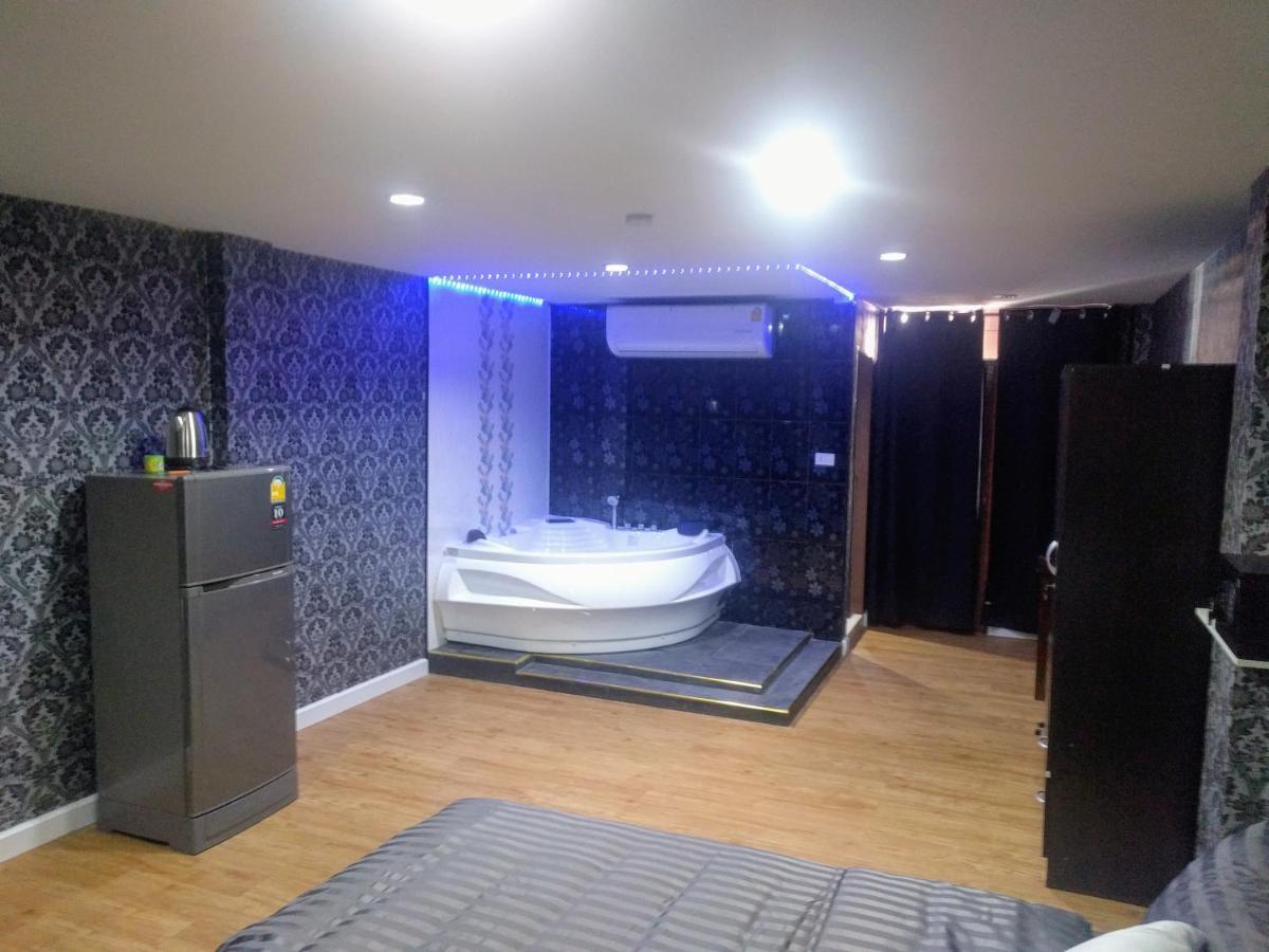 Gw Guesthouse Паттая Екстер'єр фото
